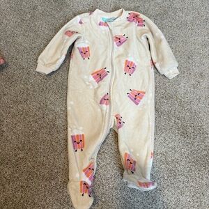 Pekkle fleece footed sleepers pyjamas Popcorn design 6 months beige pink